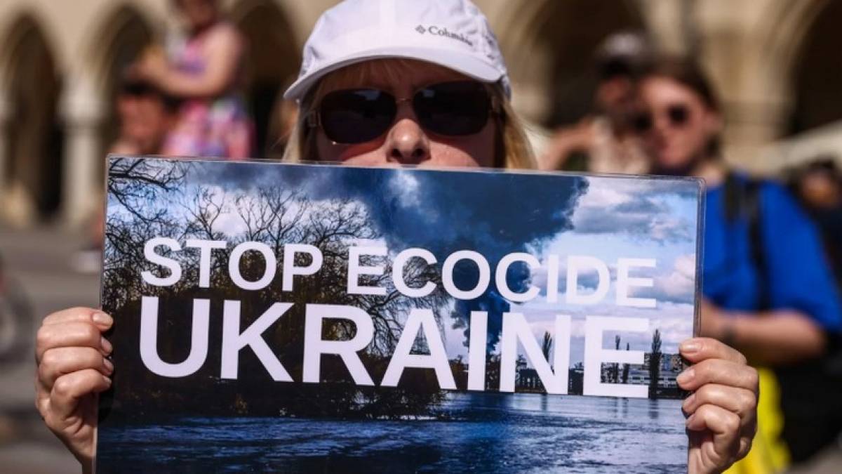 Європарламент засудив руйнування Каховської ГЕС і закликає до переговорів про вступ України до ЄС