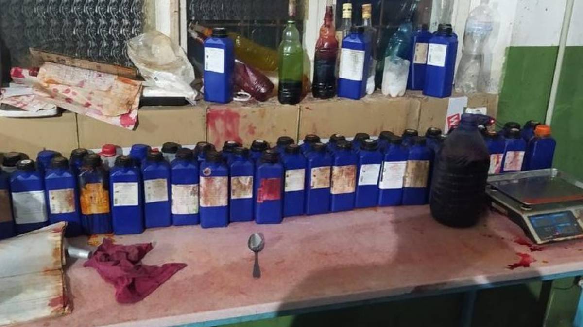 У Запоріжжі з розмахом працював підпільний цех із виготовлення алкогольного «сидру»