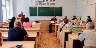 У Запоріжжі відбулася зустріч командування Нацгвардії з родинами зниклих та полонених гвардійців