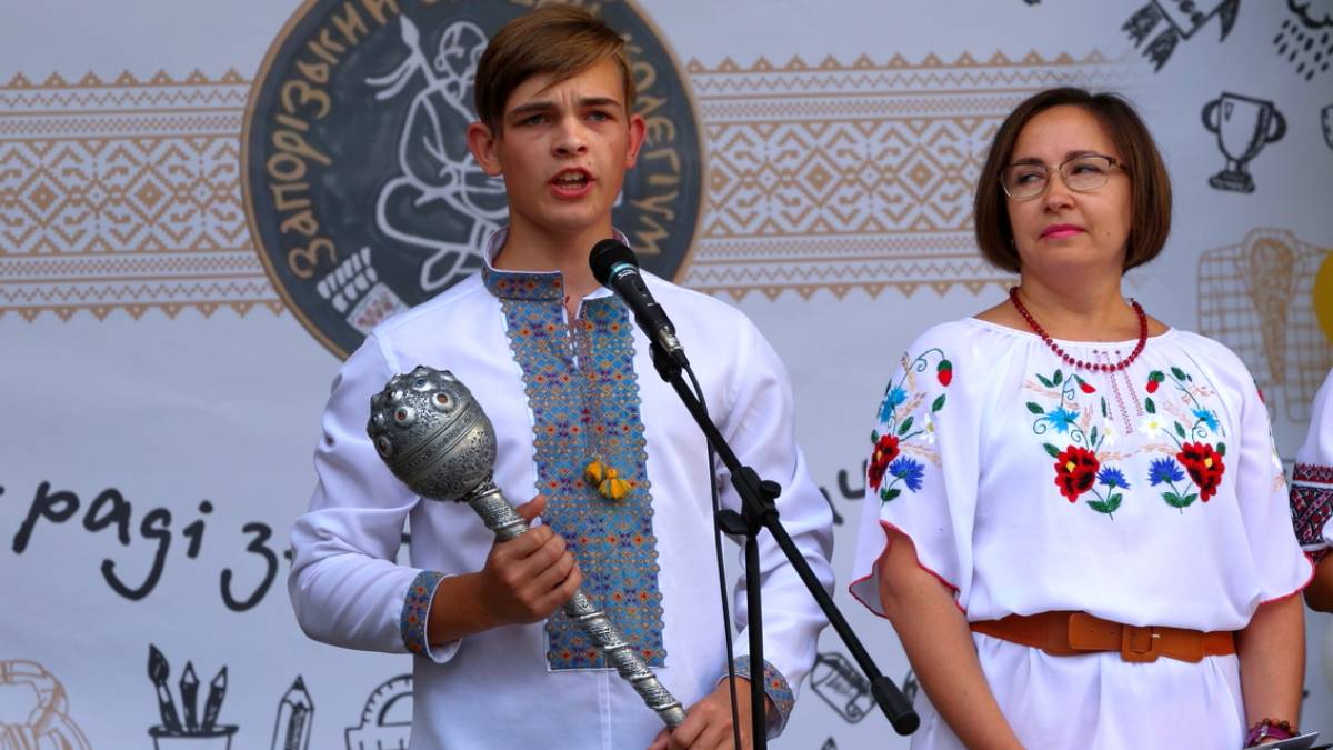 У Січовому колегіумі випускникам 2023 року урочисто вручені свідоцтва про повну середню освіту