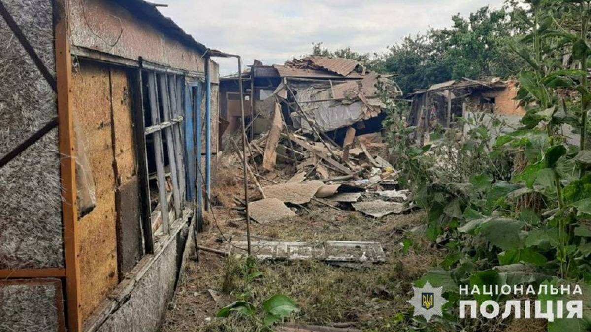 На Запоріжжі правоохоронці задокументували наслідки ворожих збройних атак