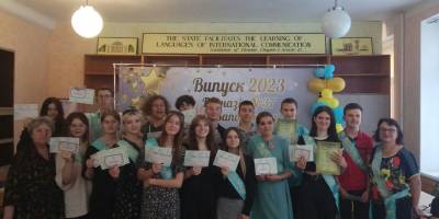 Прощавай, запорізька школо 37! Тебе і театру вже не буде…