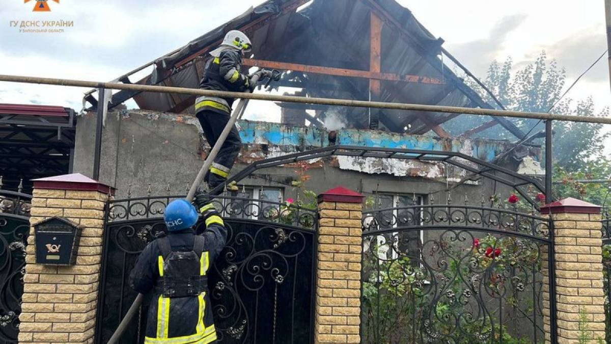У Запорізькій області ворожа атака стала причиною одразу 10 пожеж