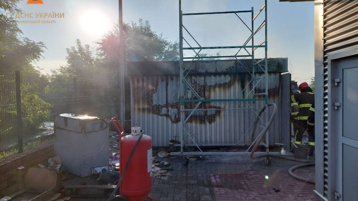 У Запоріжжі горіла автозаправна станція (фото)