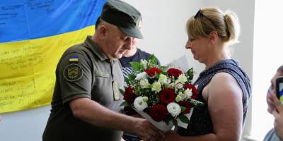 У Запоріжжі рідним героя з Мелітопольщини вручили високі державні нагороди