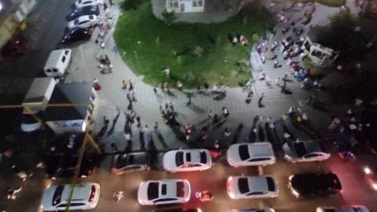 В Азербайджані стався потужний землетрус, люди тікали з будинків