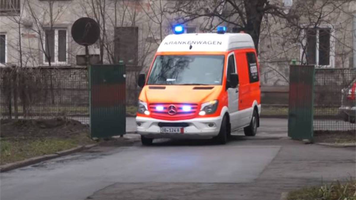 Запоріжжя отримало сучасні машини “швидкої допомоги” від міст-побратимів