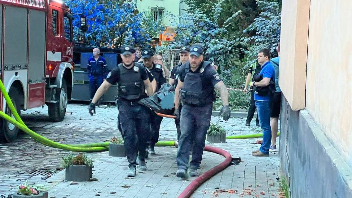 російська ракета прилетіла до Львова: четверо загиблих, щонайменше десять поранених