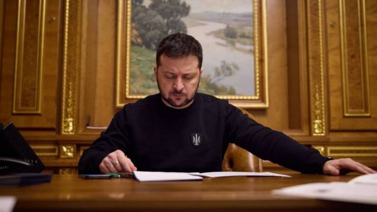 Президент Зеленський утворив десять військових адміністрацій у Запорізькій області