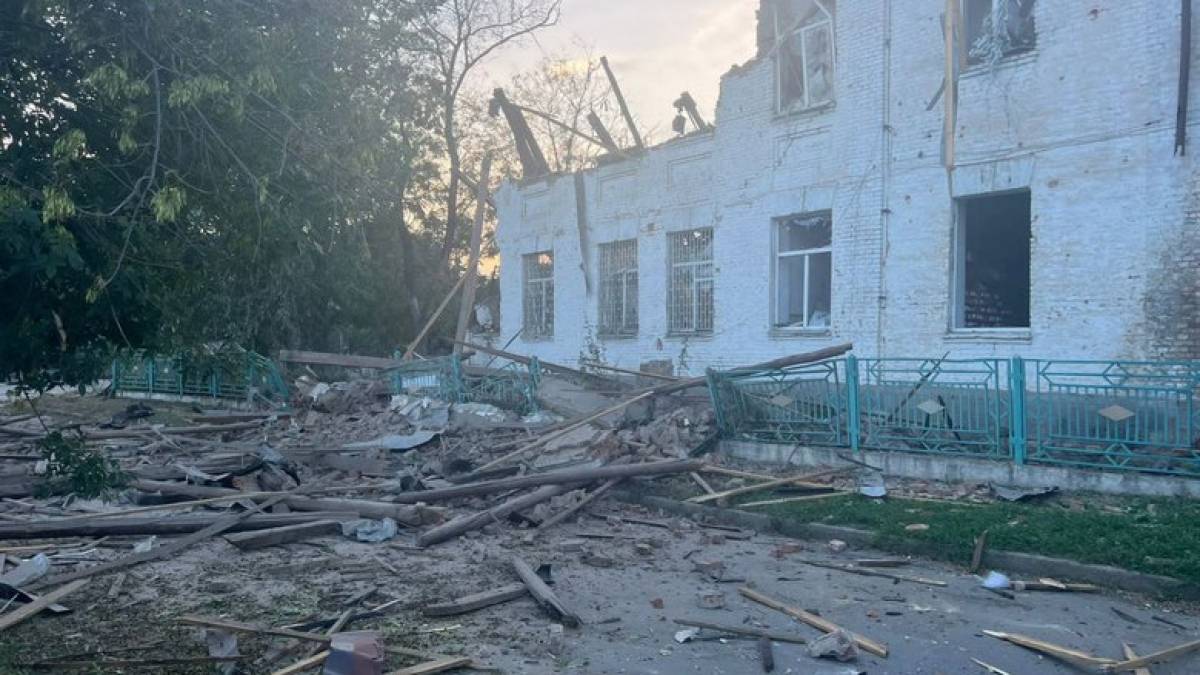 По Запорізькій області ворог завдав 62 удари: поранено двох людей, надійшло 32 повідомлення про руйнування