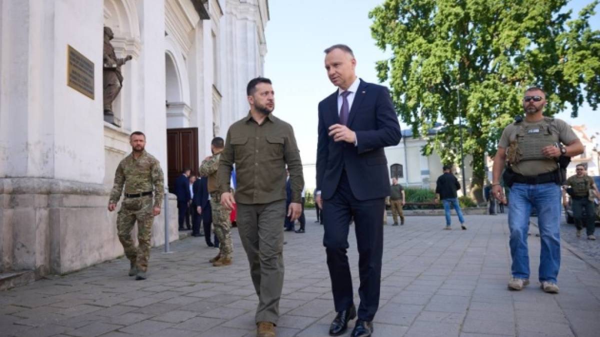 Зеленський та Дуда зустрілися у Луцьку: деталі візиту президентів