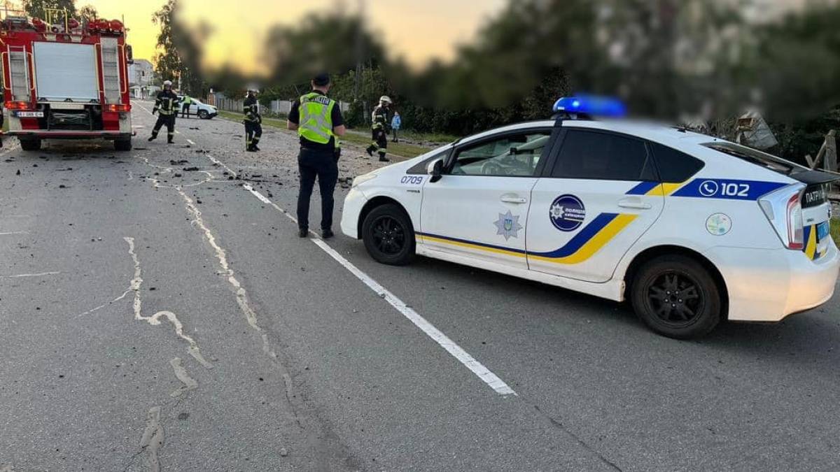 Наслідки нічної атаки Київщині: уламки БпЛА пошкодили багатоповерхівку та 12 приватних будинків