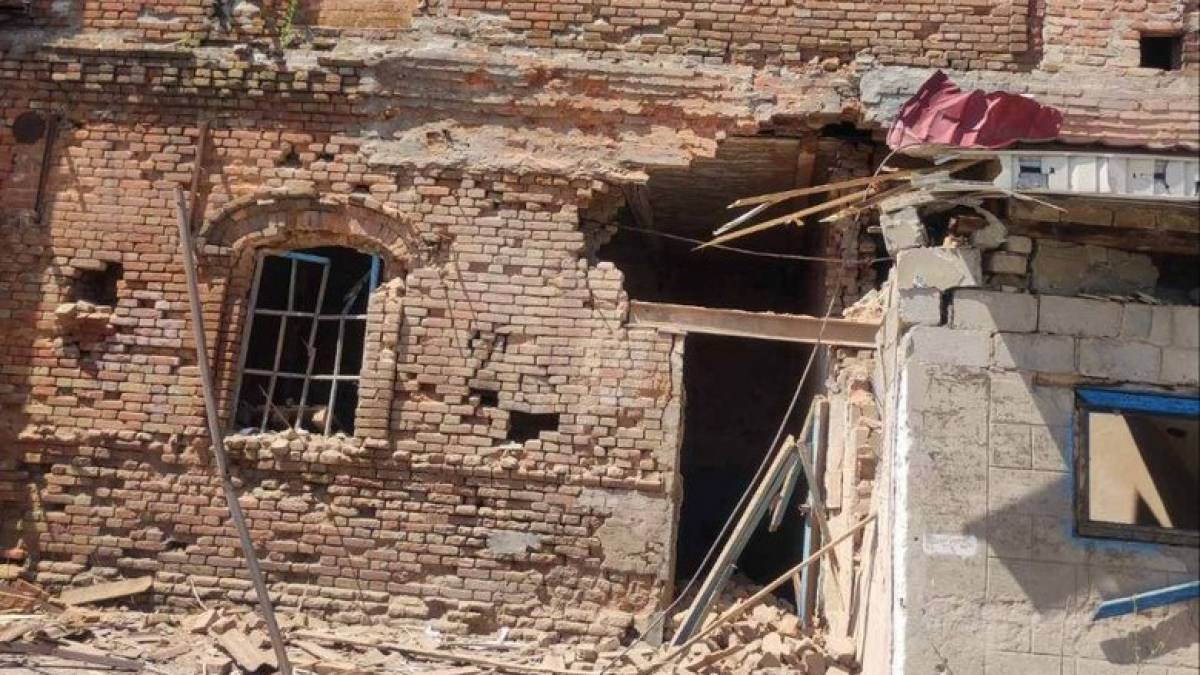 У Гуляйполі рашисти знову обстріляли старовинний млин – найвідомішу будівлю міста