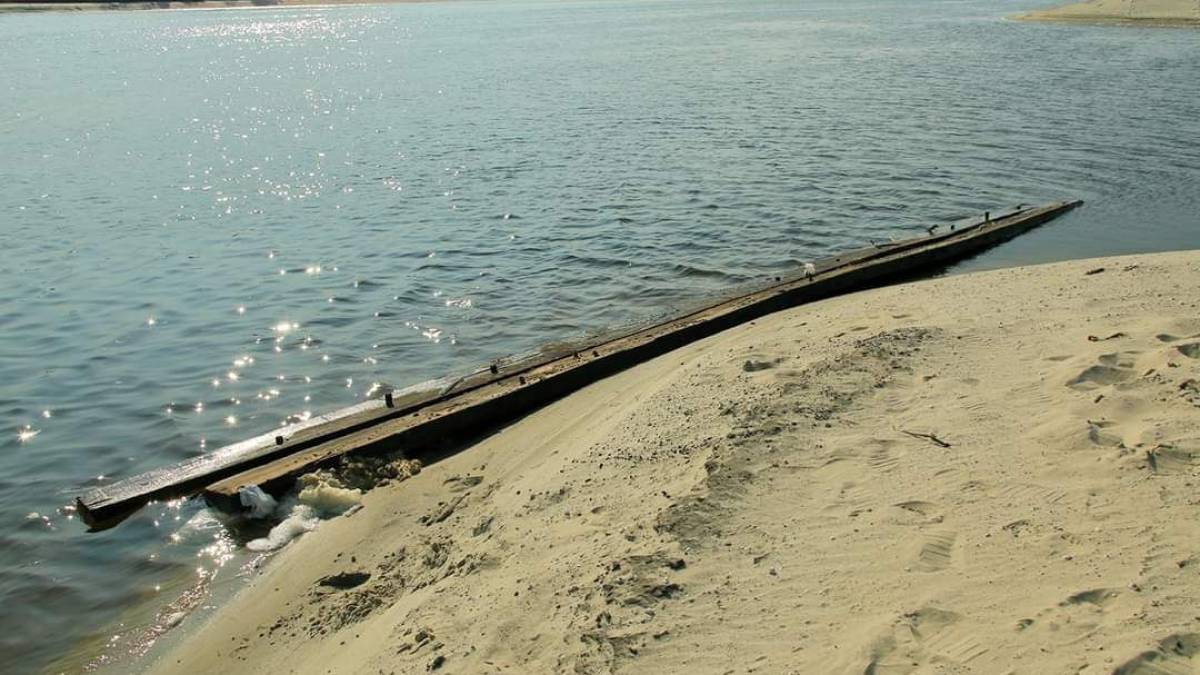 Змілілий Дніпро продовжує віддавати рештки історії