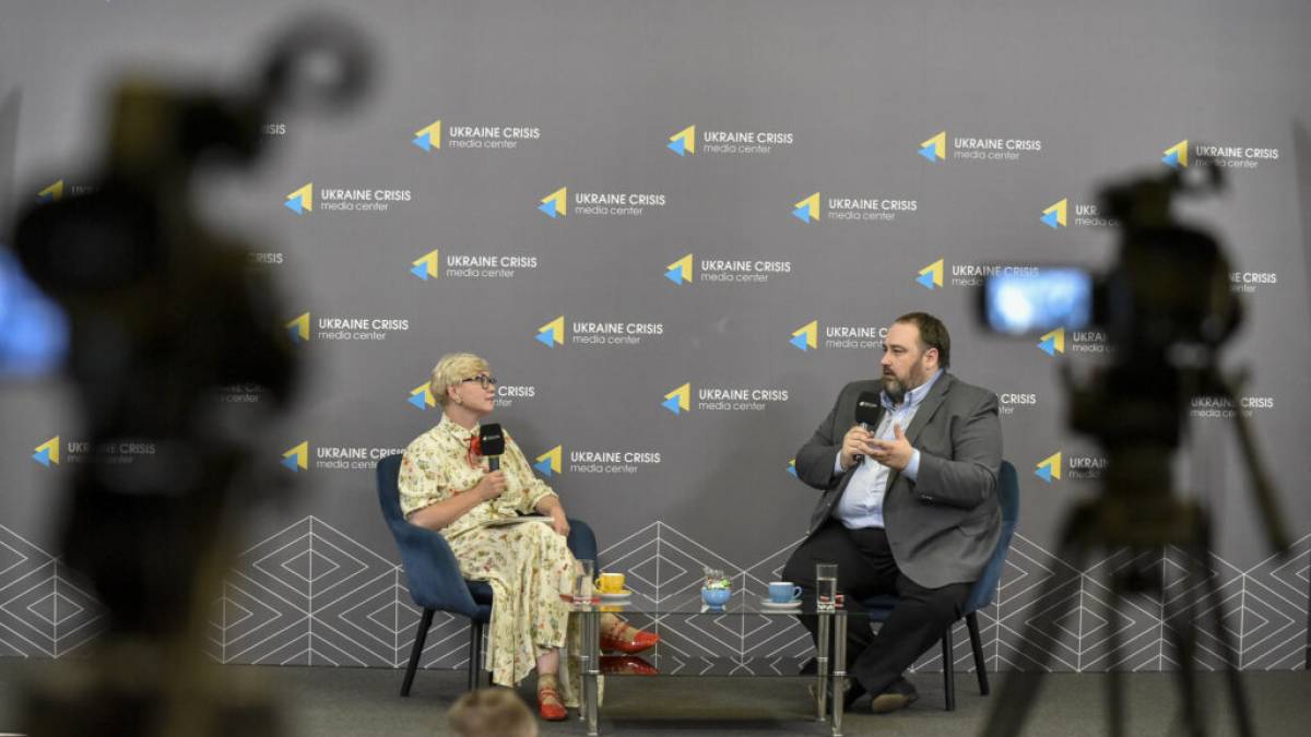 “Українці швидко дорослішають”, – експерт Євген Глібовицький: