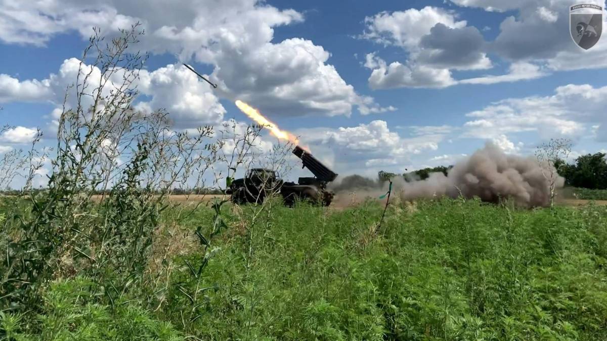 Загальні бойові втрати противника з 24.02.22 по 19.07.23 – Генштаб ЗСУ: 239480 (+470) осіб, 4573 (+31) артсистеми, 1279 (+6) крилатих ракет, 3885 (+46) БпЛА