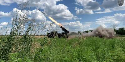 Загальні бойові втрати противника з 24.02.22 по 19.07.23 – Генштаб ЗСУ: 239480 (+470) осіб, 4573 (+31) артсистеми, 1279 (+6) крилатих ракет, 3885 (+46) БпЛА