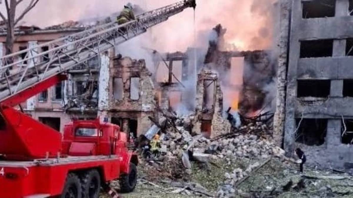 росіяни вночі вдарили по Миколаєву: кількість постраждалих збільшилася до 18-ти