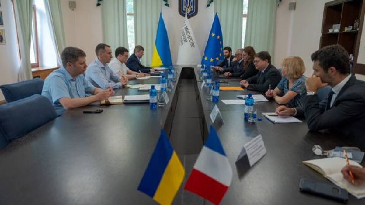 Франція допоможе розвинути мережу центрів психічного здоровʼя в Україні