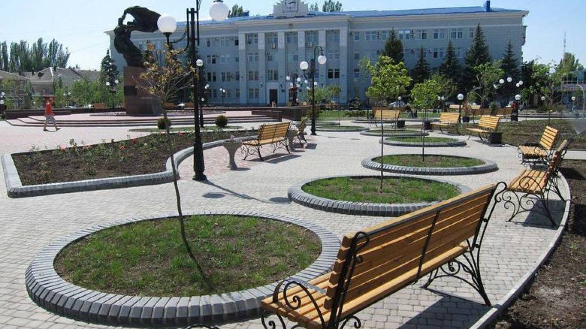 У Бердянському районі склад боєприпасів детонував усю ніч