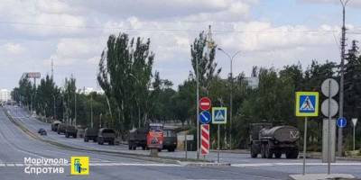 У бік Бердянська через Маріуполь пройшли 2 колони техніки ворога