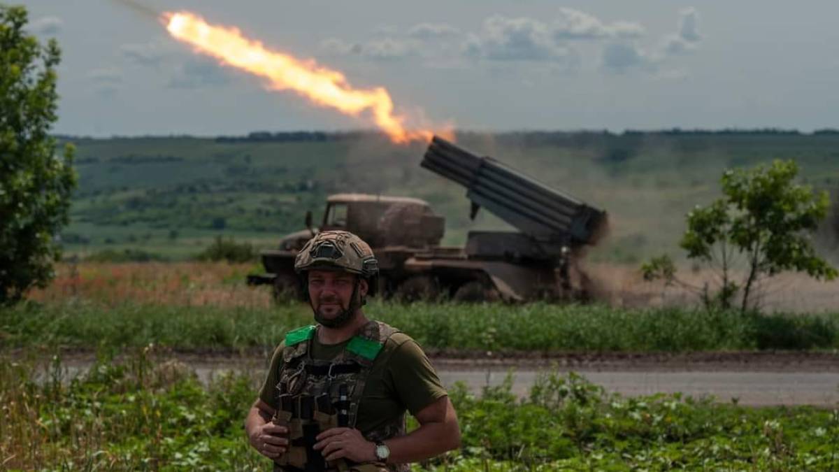 Загальні бойові втрати противника з 24.02.22 по 26.07.23 — Генштаб ЗСУ: 243680 (+460) осіб, 311 (+1) гелікоптерів, 457 (+3) засобів ППО, 4727 (+22) артсистем