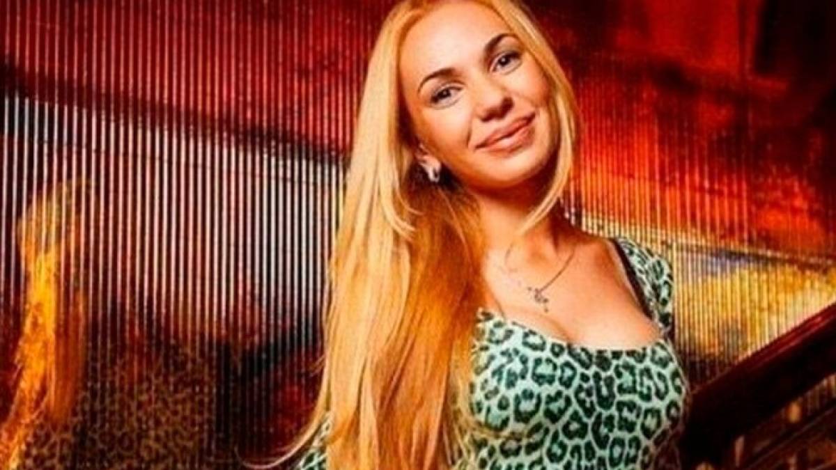 Суд покарав блогерку з Одеси, яка закликала бомбити Україну