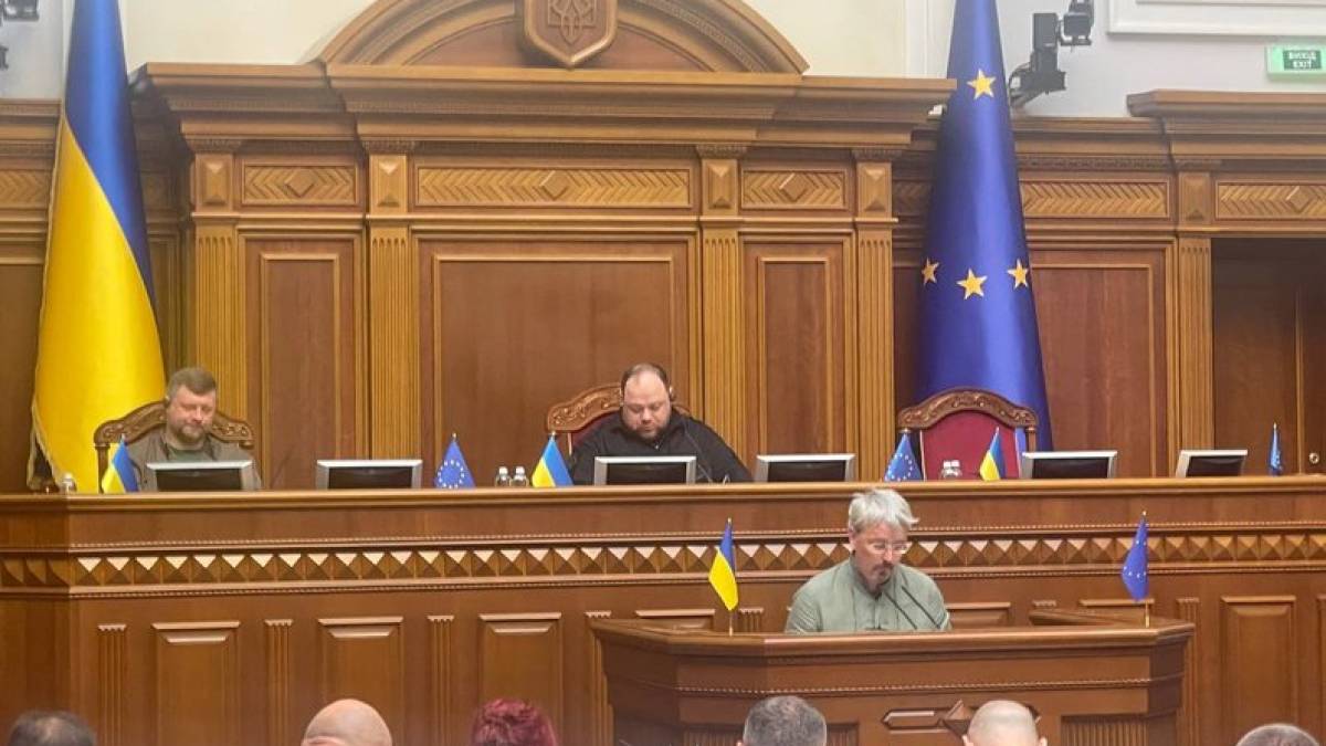 Рада відправила Ткаченка у відставку з посади міністра культури та інформаційної політики