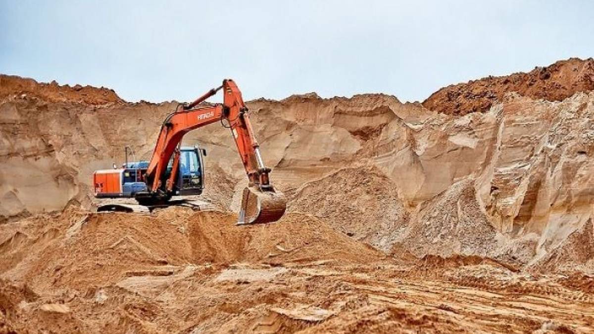 Окупанти готуються «узаконити» грабіж тимчасово окупованих територій