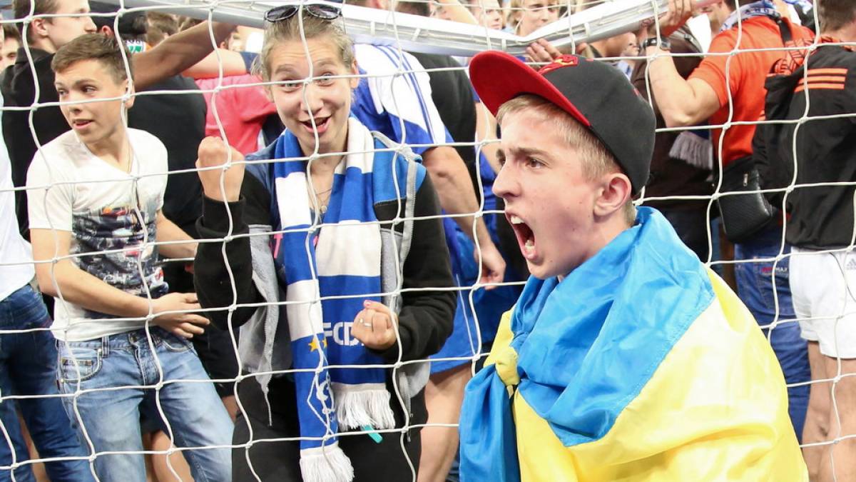 Вболіваємо за Демченка і бажаємо перемоги «Ворсклі» Скрипника (відео-онлайн)
