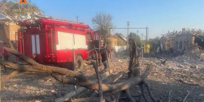 На Запоріжжі у місті Оріхові після ворожого обстрілу загорівся приватний будинок