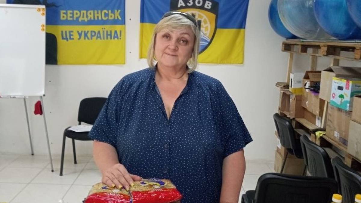 Вона пройшла через тортури російських нелюдів, вижила і тепер допомагає своїм землякам