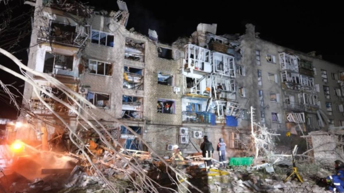 Ракетні удари по Покровську: серед поранених — 29 працівників поліції та семеро рятувальників (станом на 7.00)