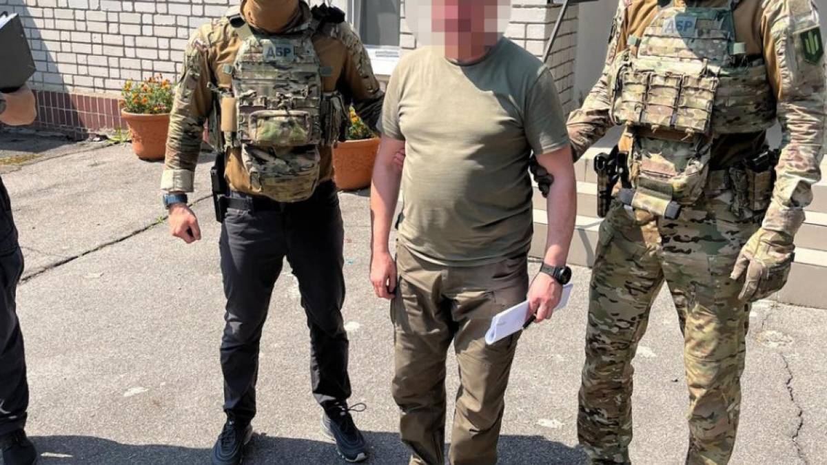 Колишній воєнком із Запоріжжя підробляв довідки про участь підлеглих у бойових діях