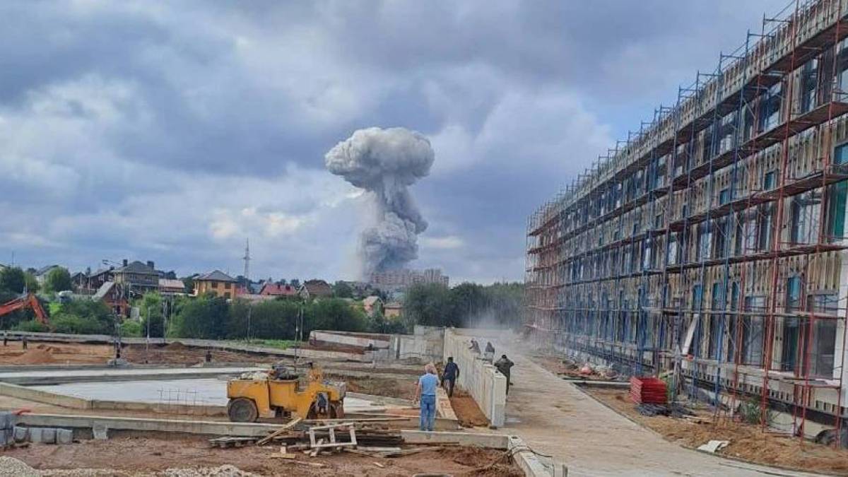 Під Москвою пролунав потужний вибух на оптико-механічному заводі: щонайменше, 45 постраждалих