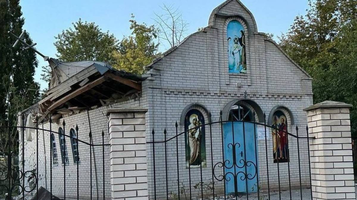 У Запоріжжі збирають кошти на відновлення зруйнованого ракетою ворога храму