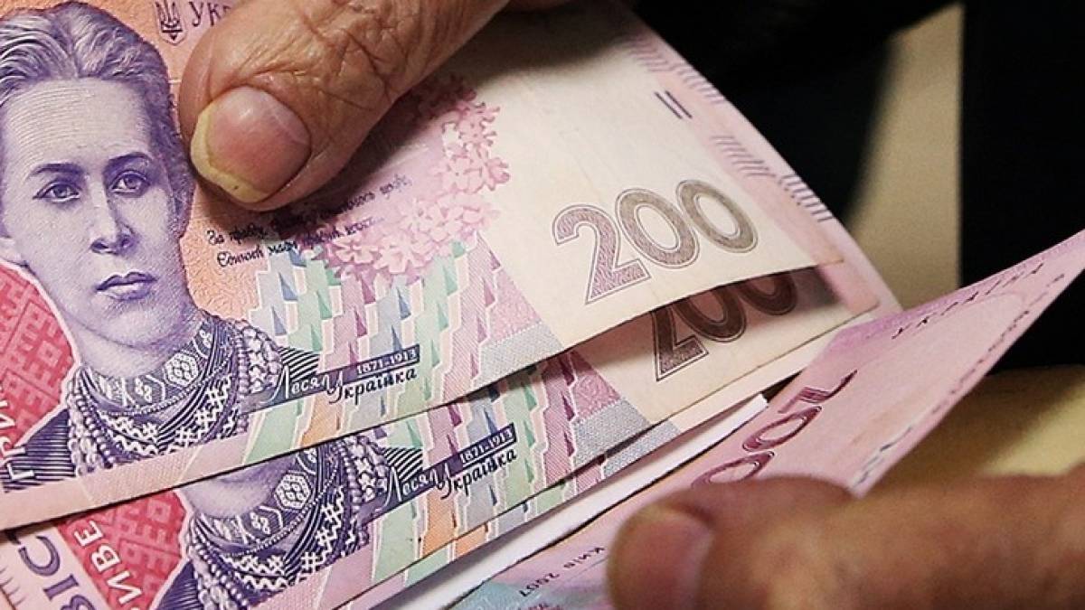 «Грошова реформа»: мешканка Запоріжжя віддала шахраям майже півмільйона гривень за «доларові сертифікати»