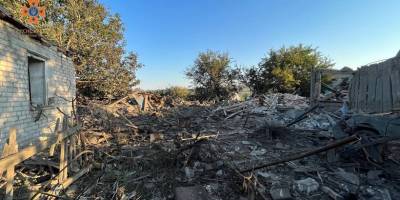 Після ракетних ударів ворога по Запорізькому району бійці ДСНС врятували трьох людей, ще двоє загинули