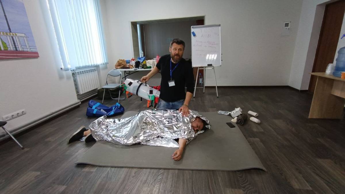 Переселенців із Мелітополя навчали першій домедичній допомозі
