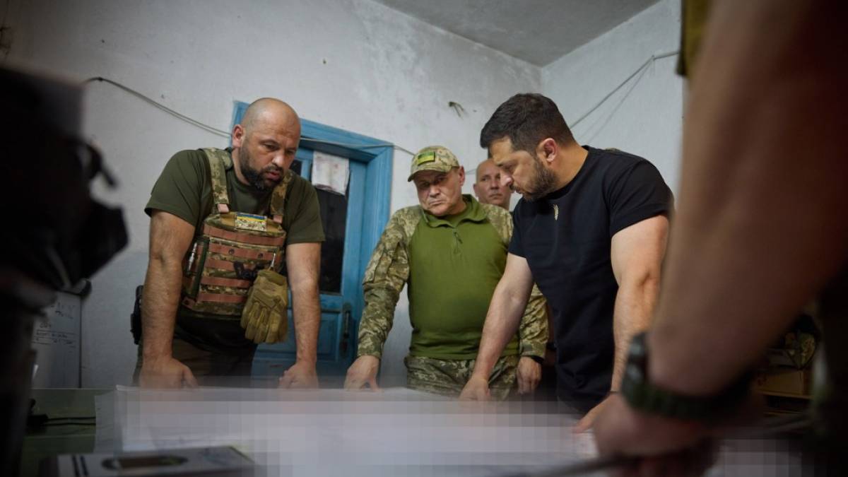 Володимир Зеленський відвідав командний пункт 10-го армійського корпусу, який діє на Мелітопольському напрямку (фото)