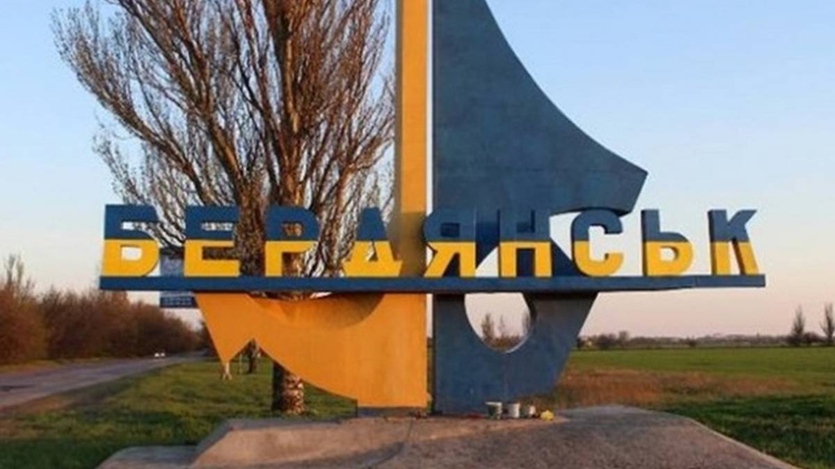 Російські “волонтери” скаржаться, що мешканці Бердянська ненавидять окупантів