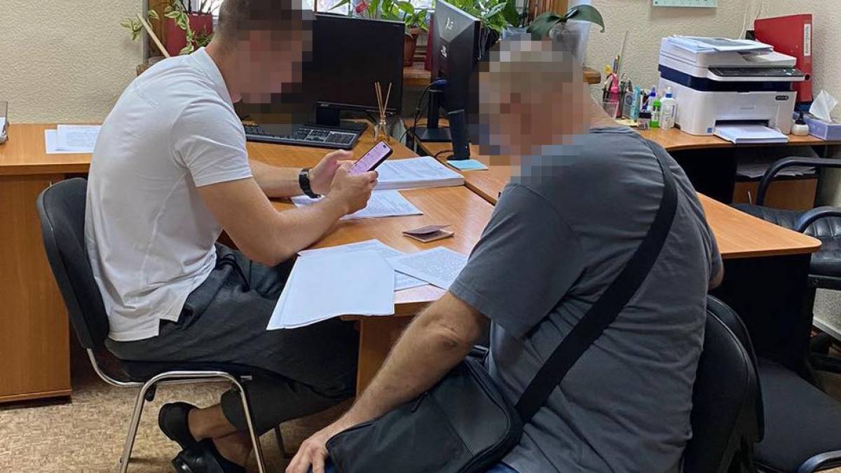 У Запоріжжі працівник воєнкомату отримав два протоколи про корупцію