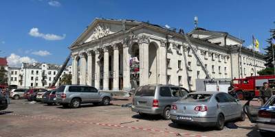 Атака по центру Чернігова: МВС — про ситуацію у місті після удару