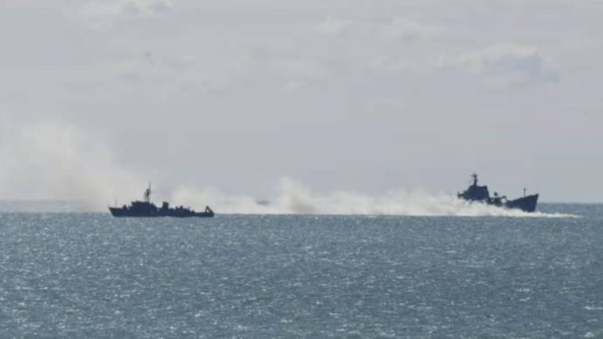 Рівень загрози високий: росія тримає у Чорному морі 12 “Калібрів”