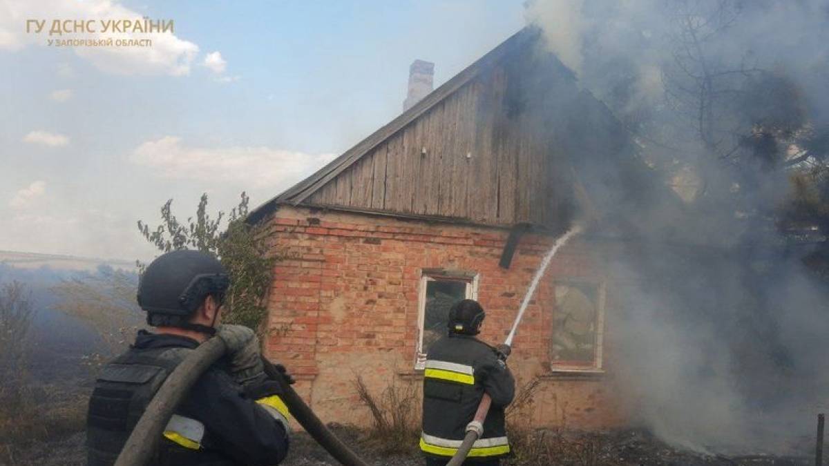 На Запоріжжі внаслідок ворожих обстрілів сталися чотири пожежі
