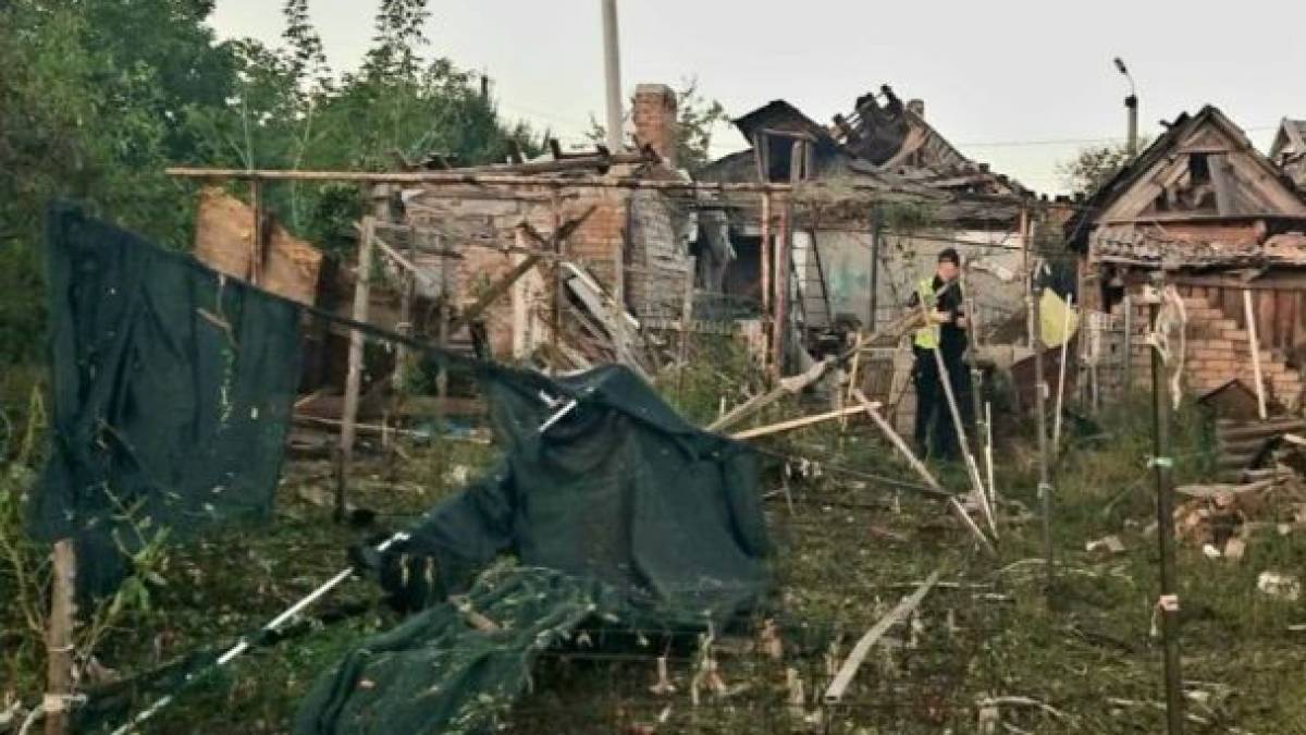 Ворог завдав ракетного удару по Кривому Рогу, пошкоджено будинки та ЛЕП