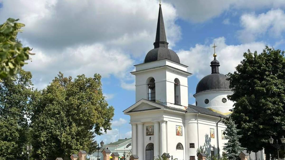Батурин звільнився від московського патріархату