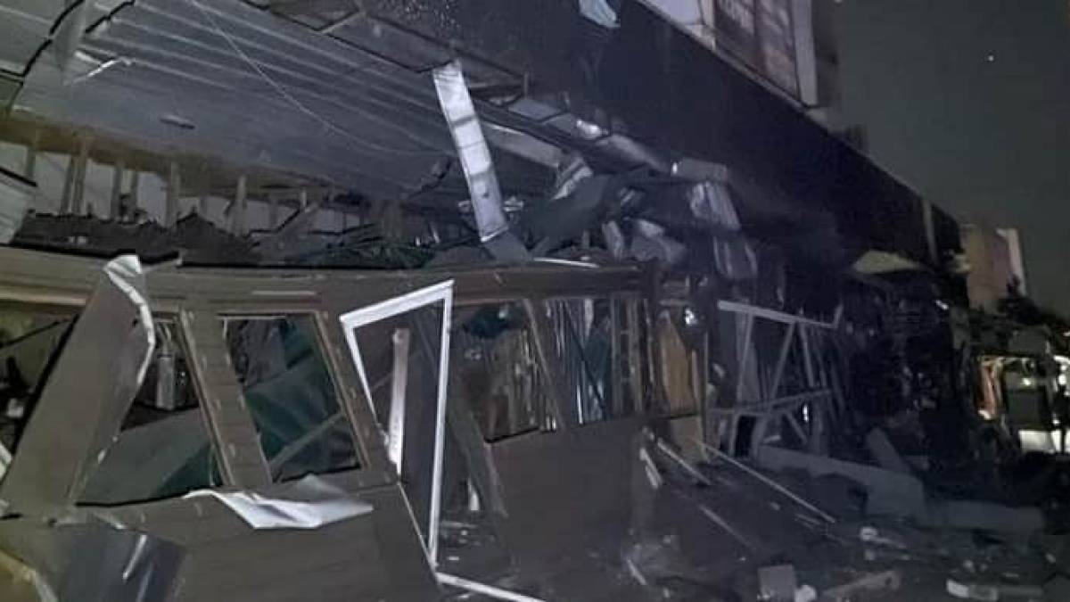Ворог вдарив ракетами по Дніпру: 7 постраждалих, багато пошкоджень – ОВА