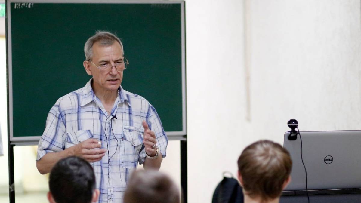 Запорізьких школярів запрошують до знайомства із штучним інтелектом