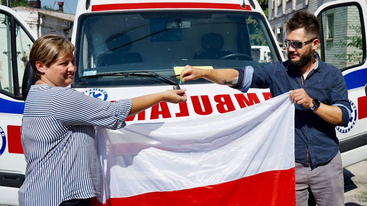 Наші польські друзі передали запорізькій лікарні санітарний автомобіль